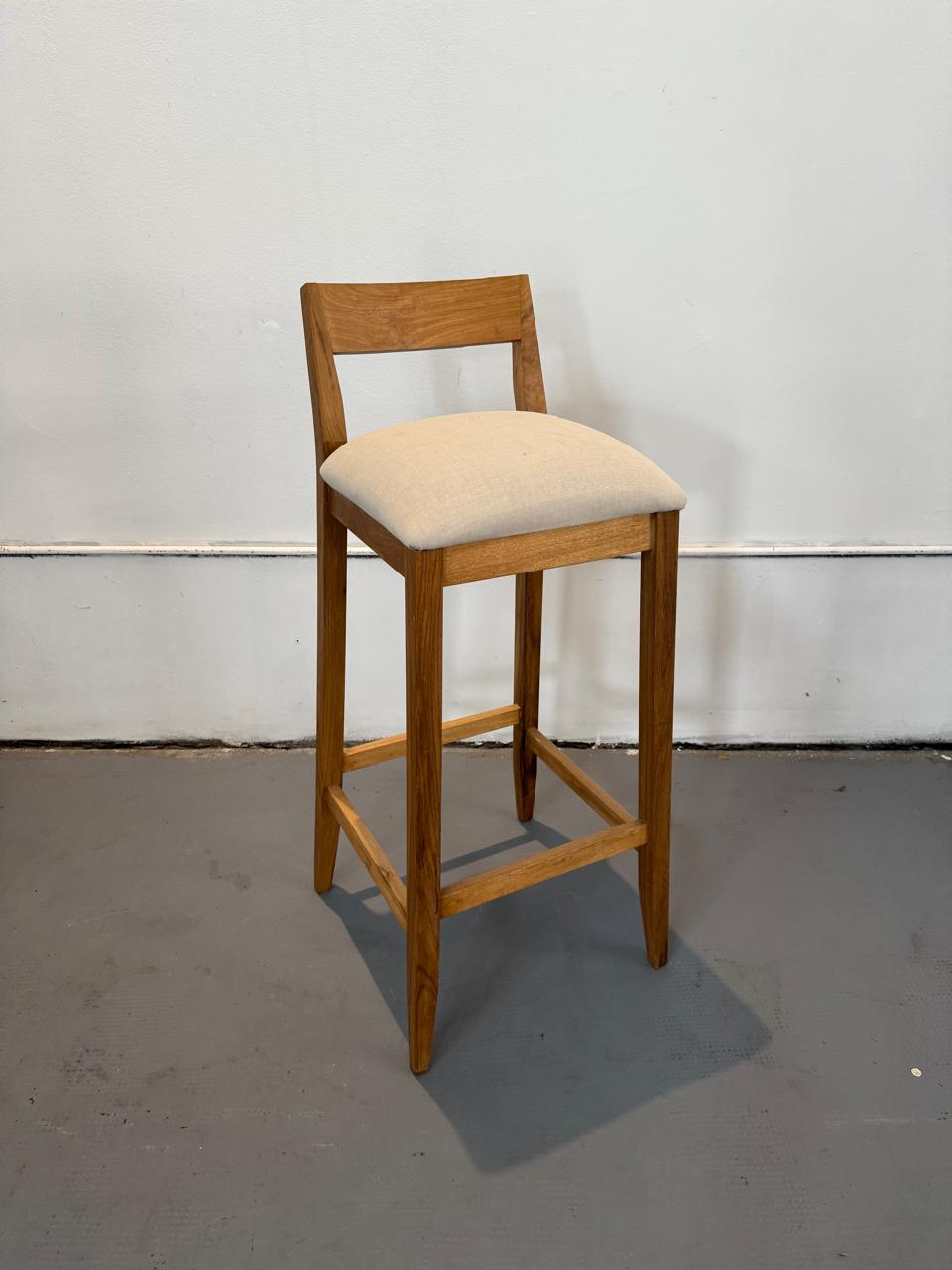 Banqueta Tapizada Natural Petiribí 83cm