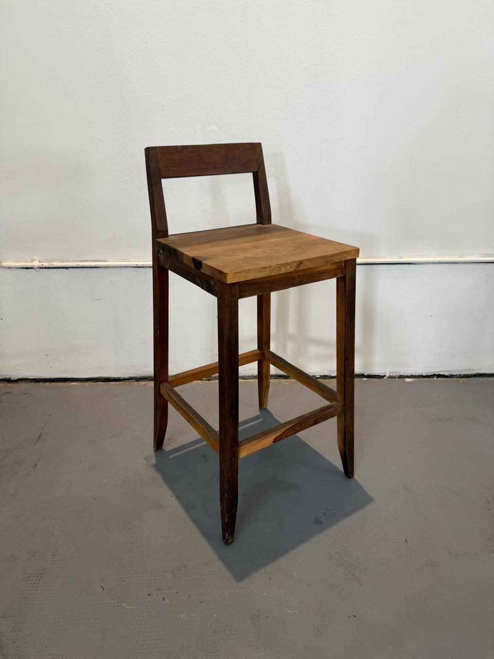 Banqueta Maciza Cuadrada 60cm